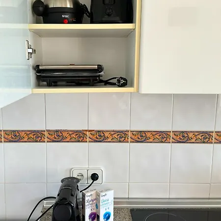 Beautiful Sunrise Imperial Park 4 Fast Wifi, Parking, Airco Apartment *